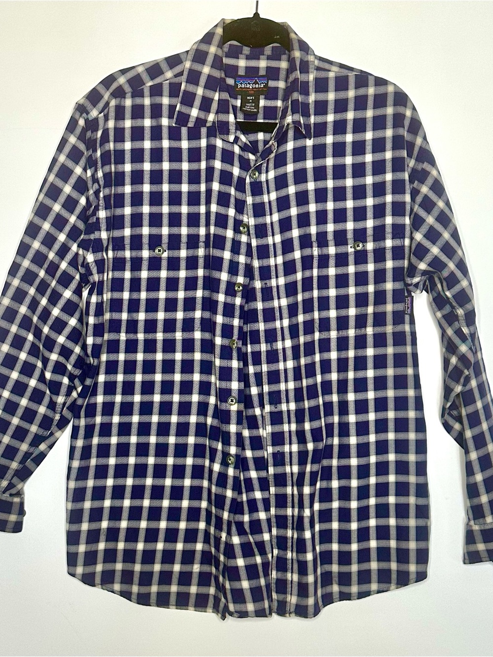 Patagonia Men's Navy and White Plaid Button-Down Shirt Sz M